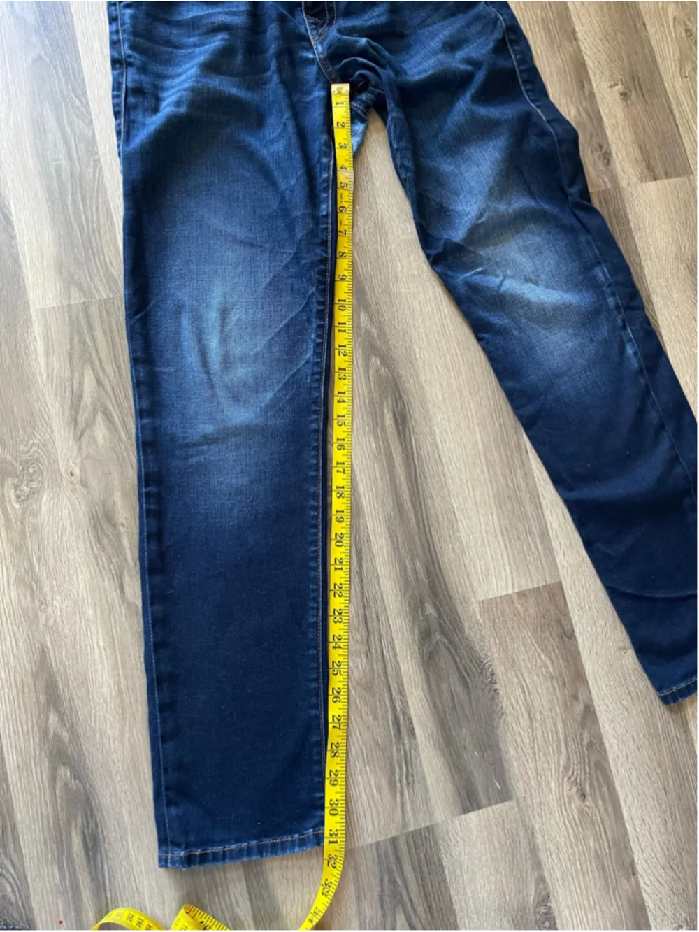 Men's True Religion Slim Jeans, Waist 29, Blue inseam 31